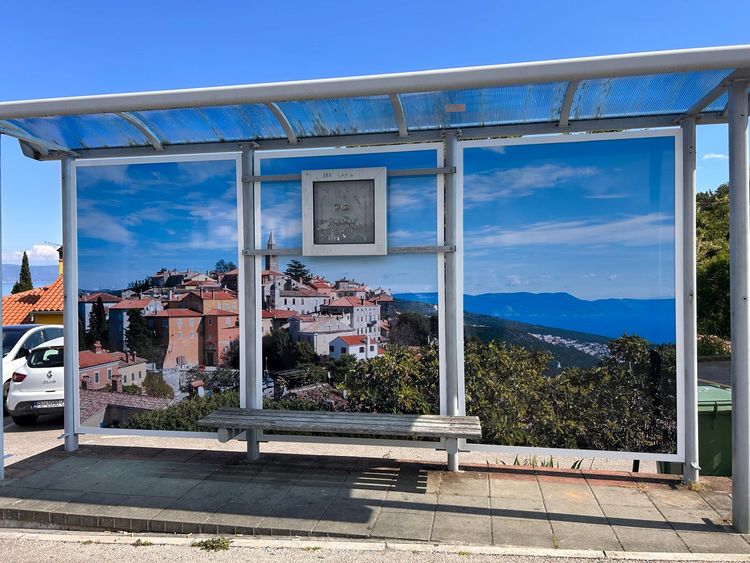 Autobusna Čekaonica Labin